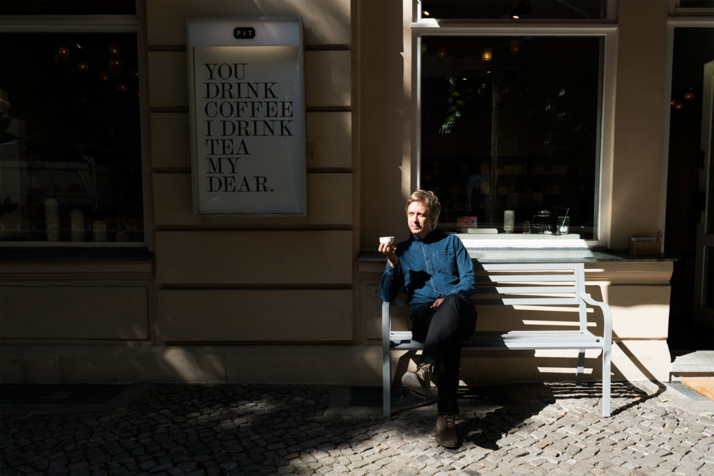 Jens de Gruyter vor seinem P&T Store in der Bleibtreustrasse in Berlin-Charlottenburg. Copyright: Paper & Tea, Berlin