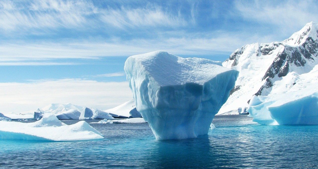 Iceberg. Credits: 358611 via Pixabay